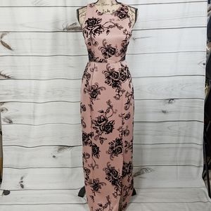 EN FOCUS Dusty Pink Black Floral Velvet Gown